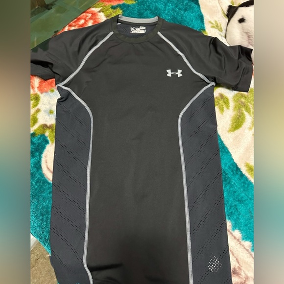 Under Armour Women T-shirt sz s.m - Picture 1 of 1